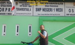 Nostalgia ke Sekolah Lama, Pendiri EWRC Indonesia Eko Wiratno Tempuh 3,6 KM Naik Sepeda ke SMPN 1 Wedi Klaten