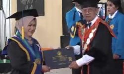 Direktur Eksekutif EWRC Indonesia, Dwi Suci Lestariana sampaikan selamat atas Wisudanya Aditya Eka Permatasari