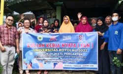 KEGIATAN SOSIALISASI UPAYA PENCEGAHAN PENGARUH MEDIA SOSIAL MELALUI GADGET BAGI ANAK-ANAK OLEH MAHASISWA KKN UNIVERSITAS BOYOLALI